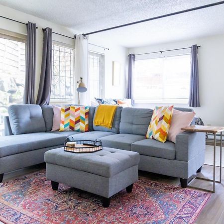 King Bed + Studio! Free Parking, Patio, Wfh Space! Seattle Eksteriør bilde