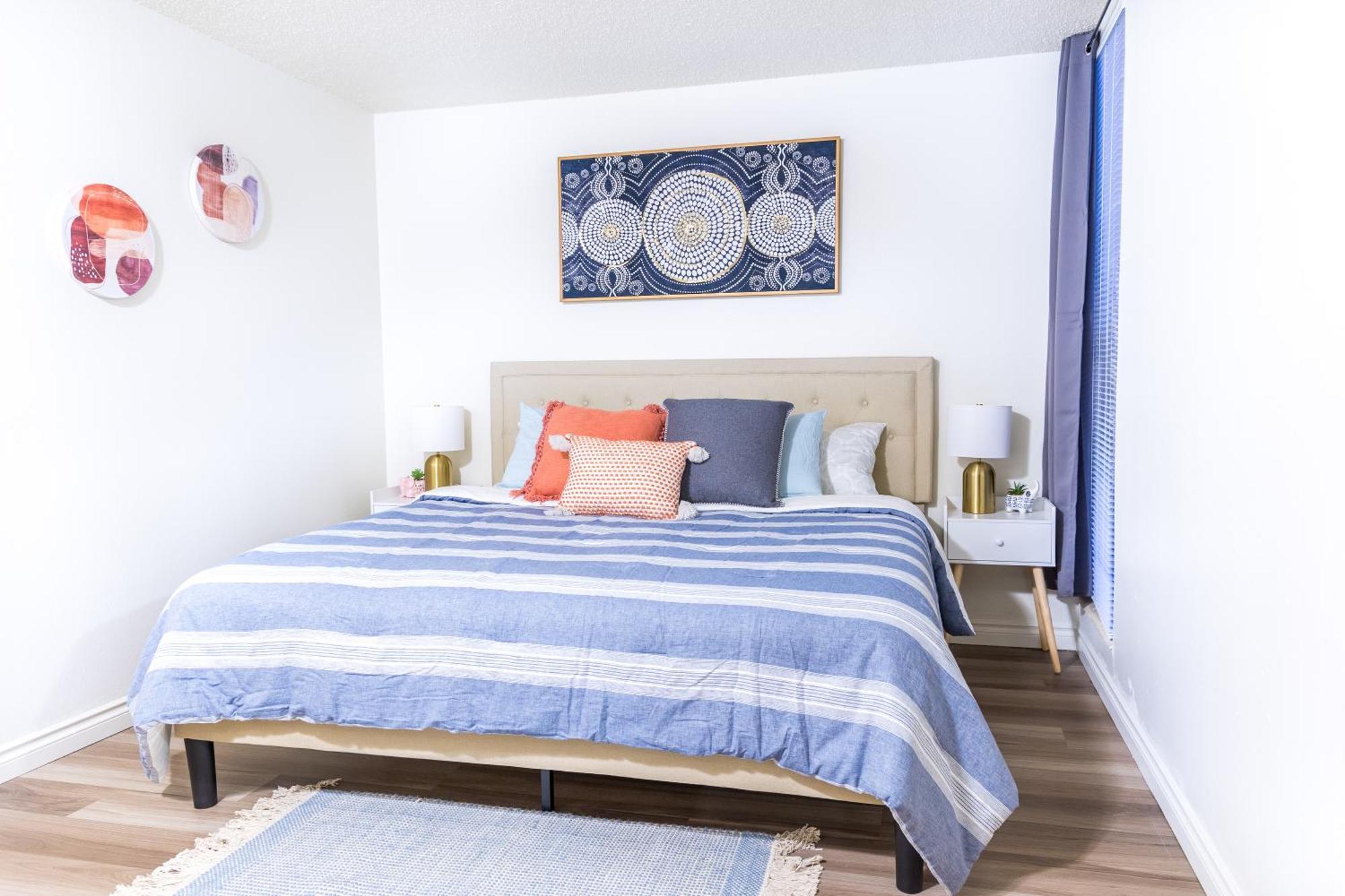 King Bed + Studio! Free Parking, Patio, Wfh Space! Seattle Eksteriør bilde